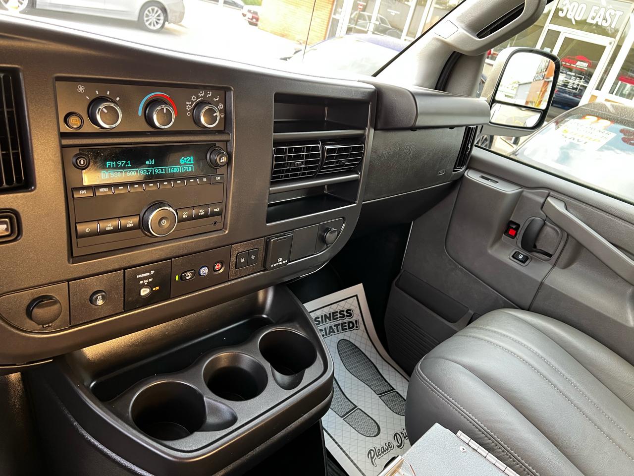 Chevrolet Express G2500 2025