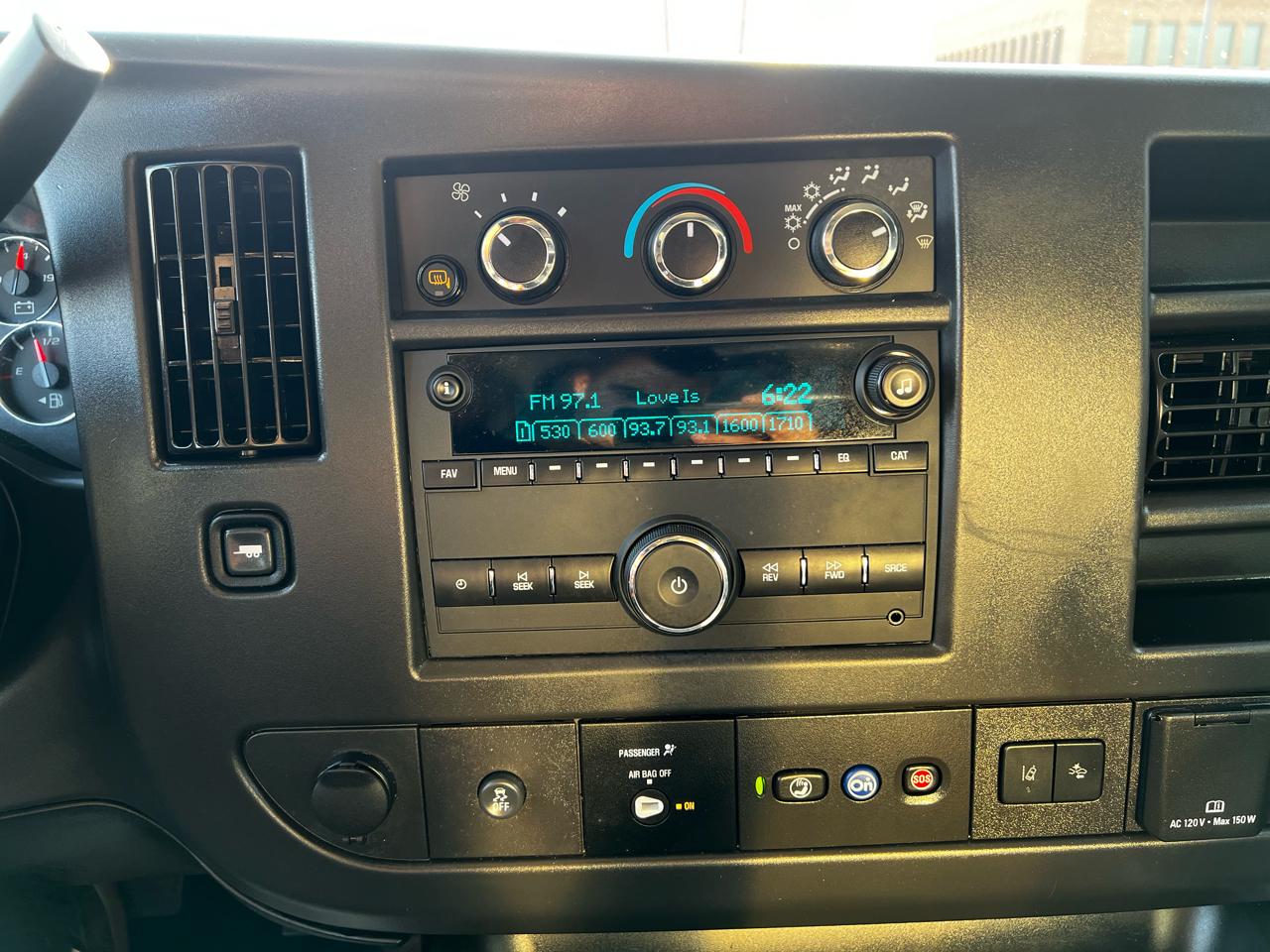 Chevrolet Express G2500 2025