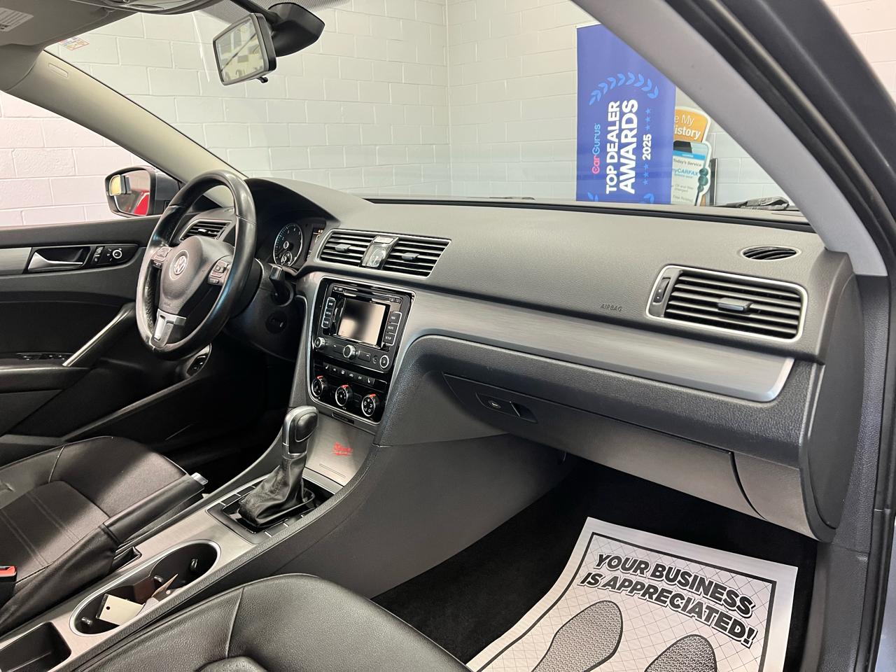 Volkswagen Passat SE 2015