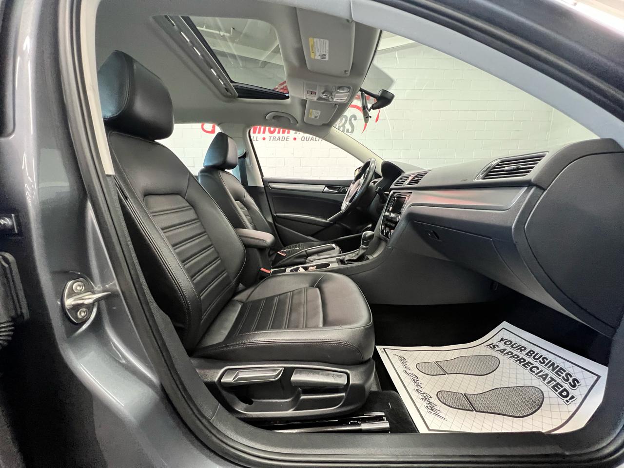 Volkswagen Passat SE 2015