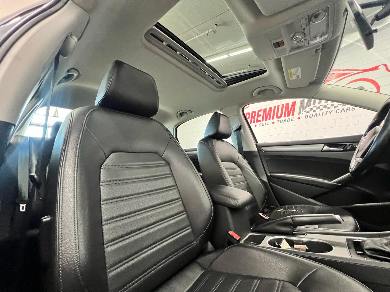 Volkswagen Passat SE 2015