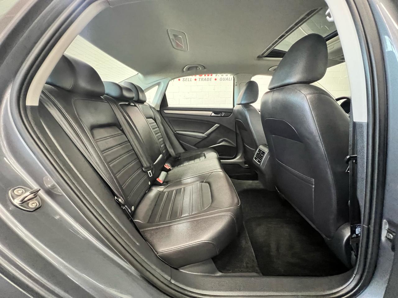 Volkswagen Passat SE 2015