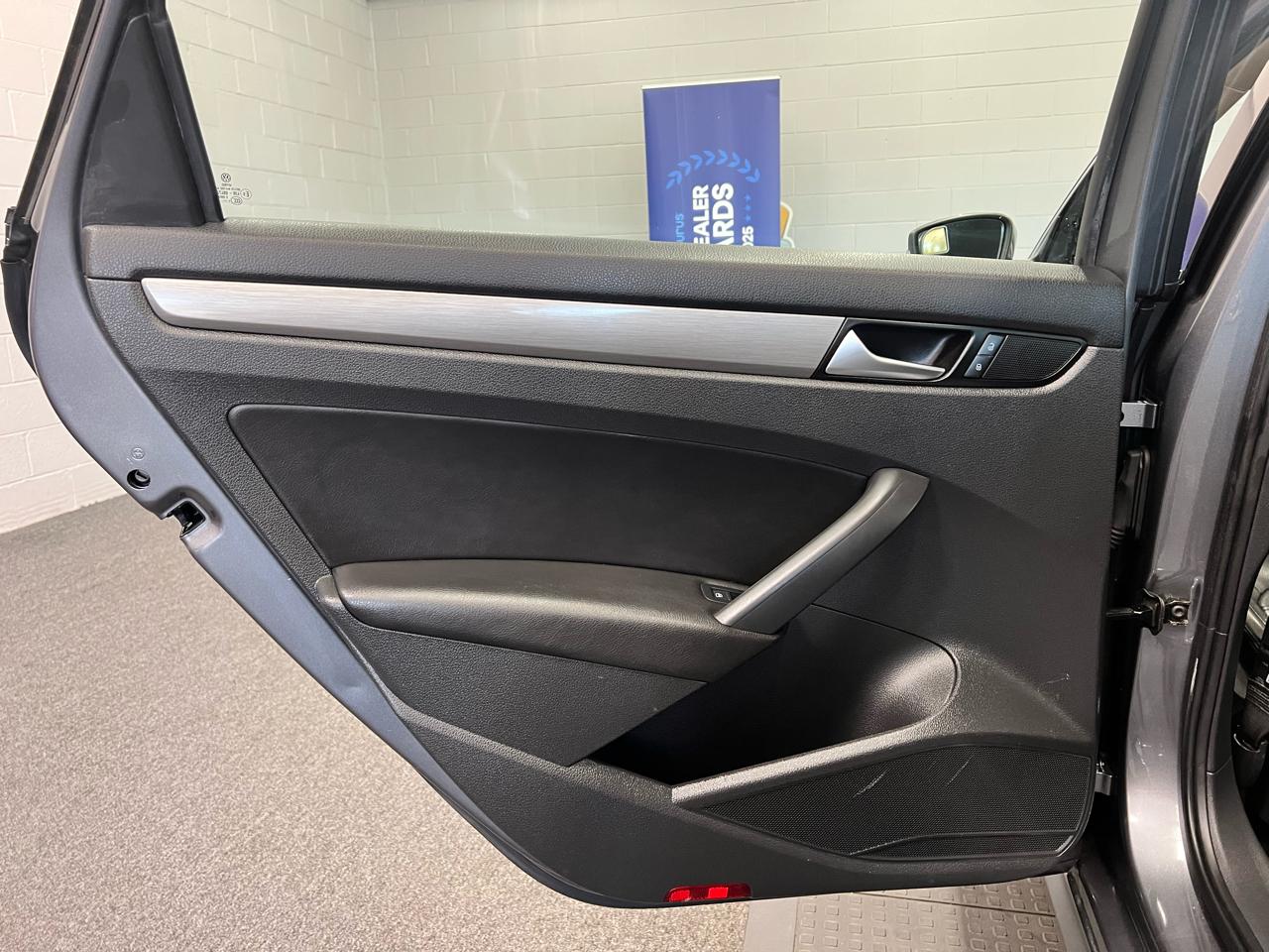 Volkswagen Passat SE 2015