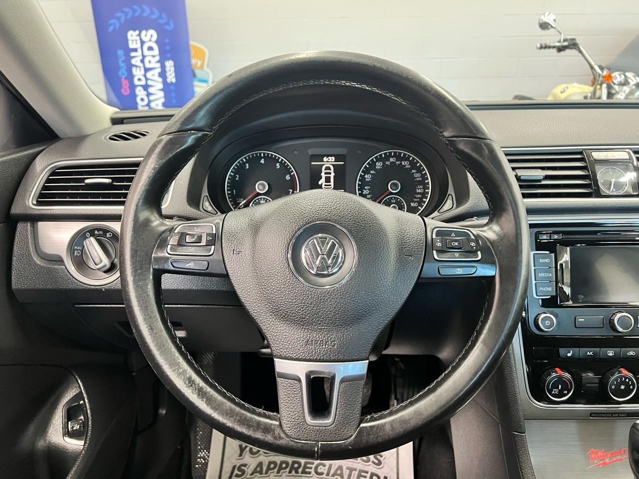 Volkswagen Passat SE 2015