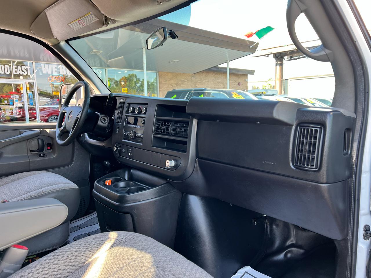 GMC Savana G2500 2014