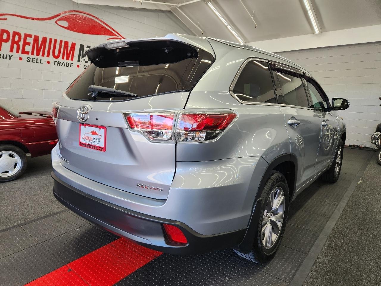 Toyota Highlander XLE 2015