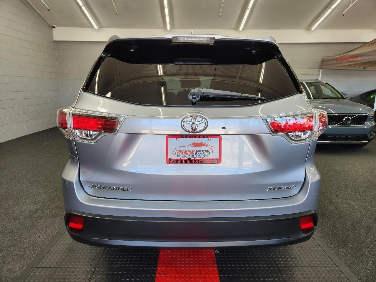 Toyota Highlander XLE 2015