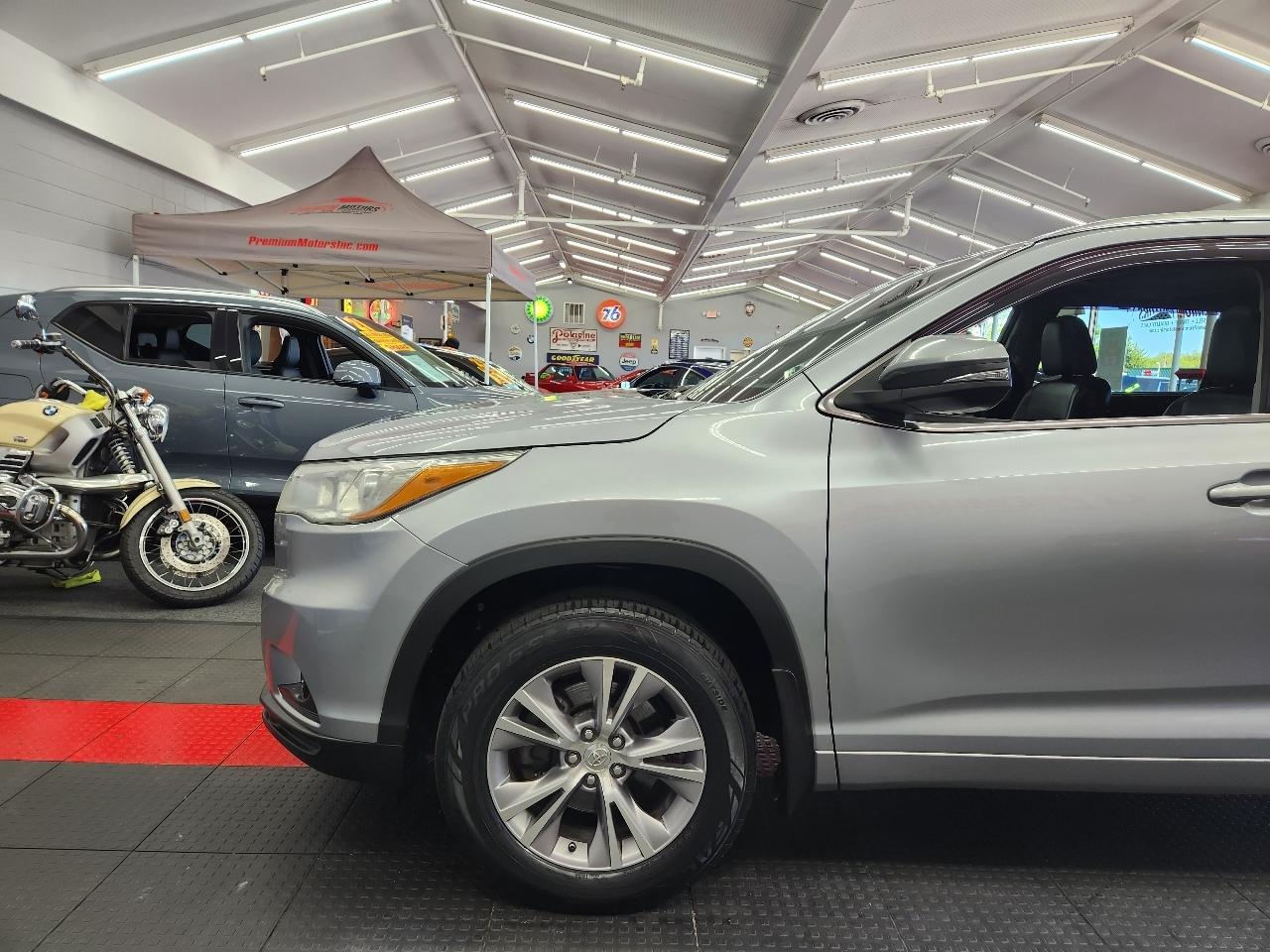 Toyota Highlander XLE 2015