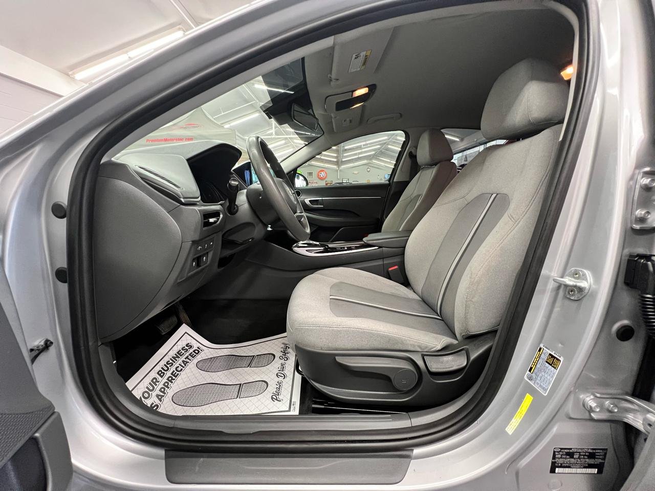 Hyundai Sonata SE 2021