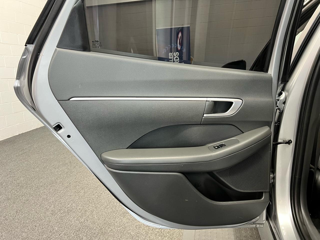 Hyundai Sonata SE 2021
