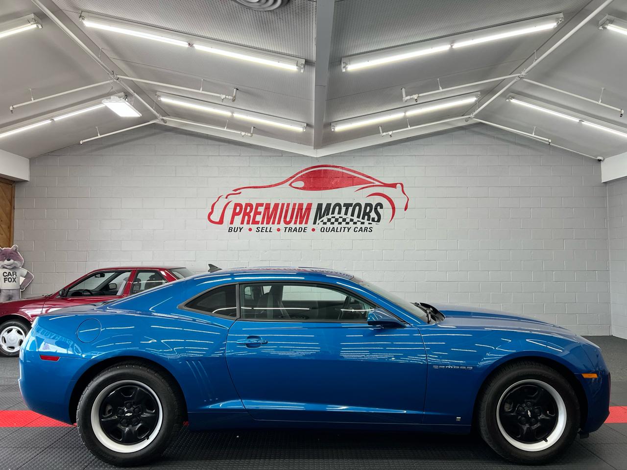 Chevrolet Camaro LS 2010