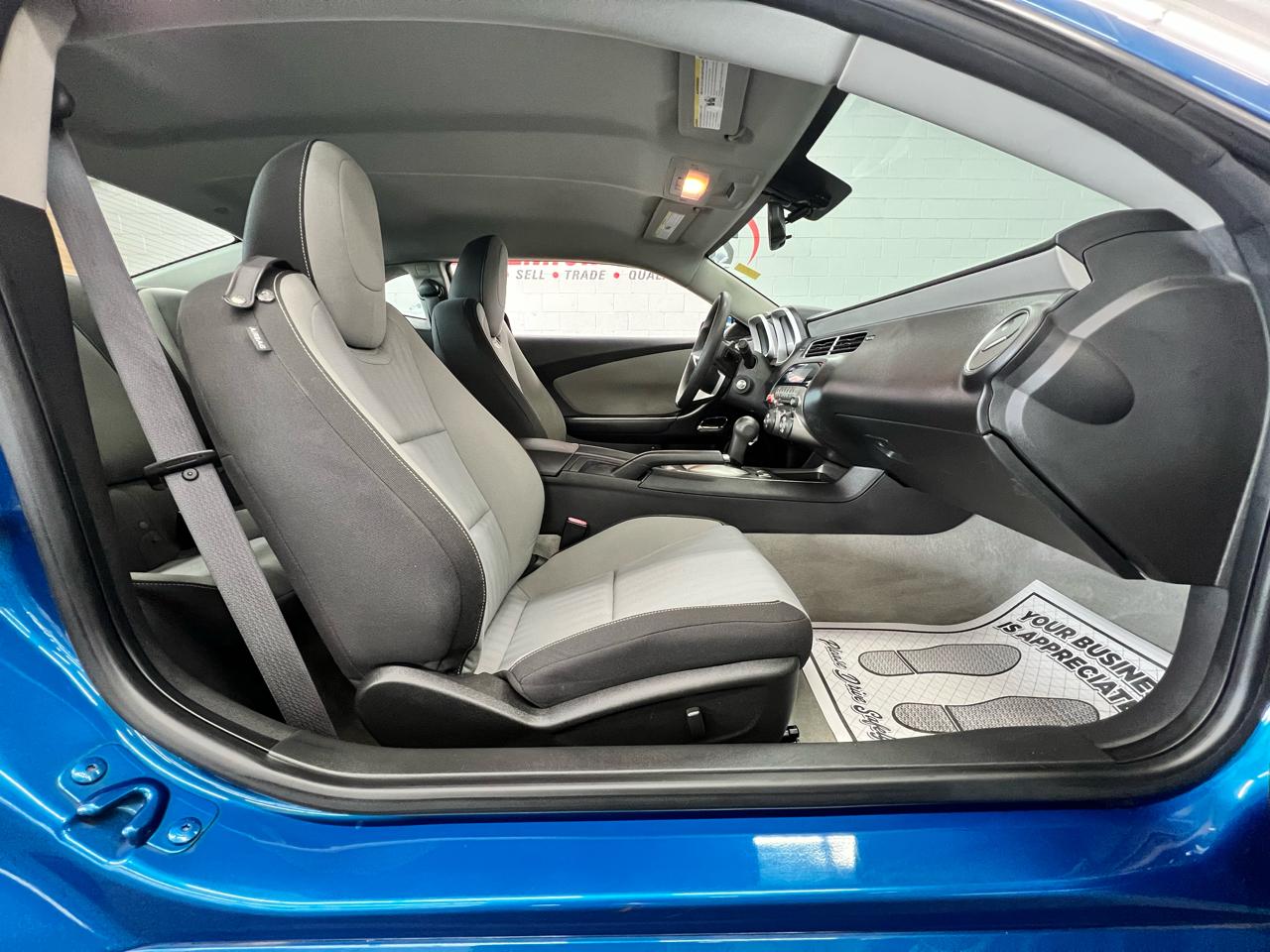 Chevrolet Camaro LS 2010
