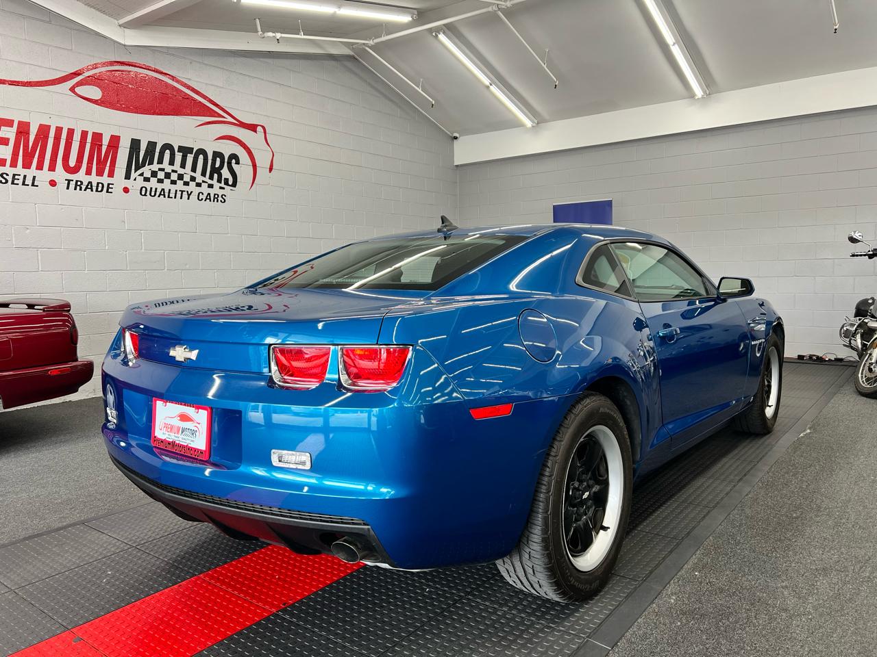 Chevrolet Camaro LS 2010