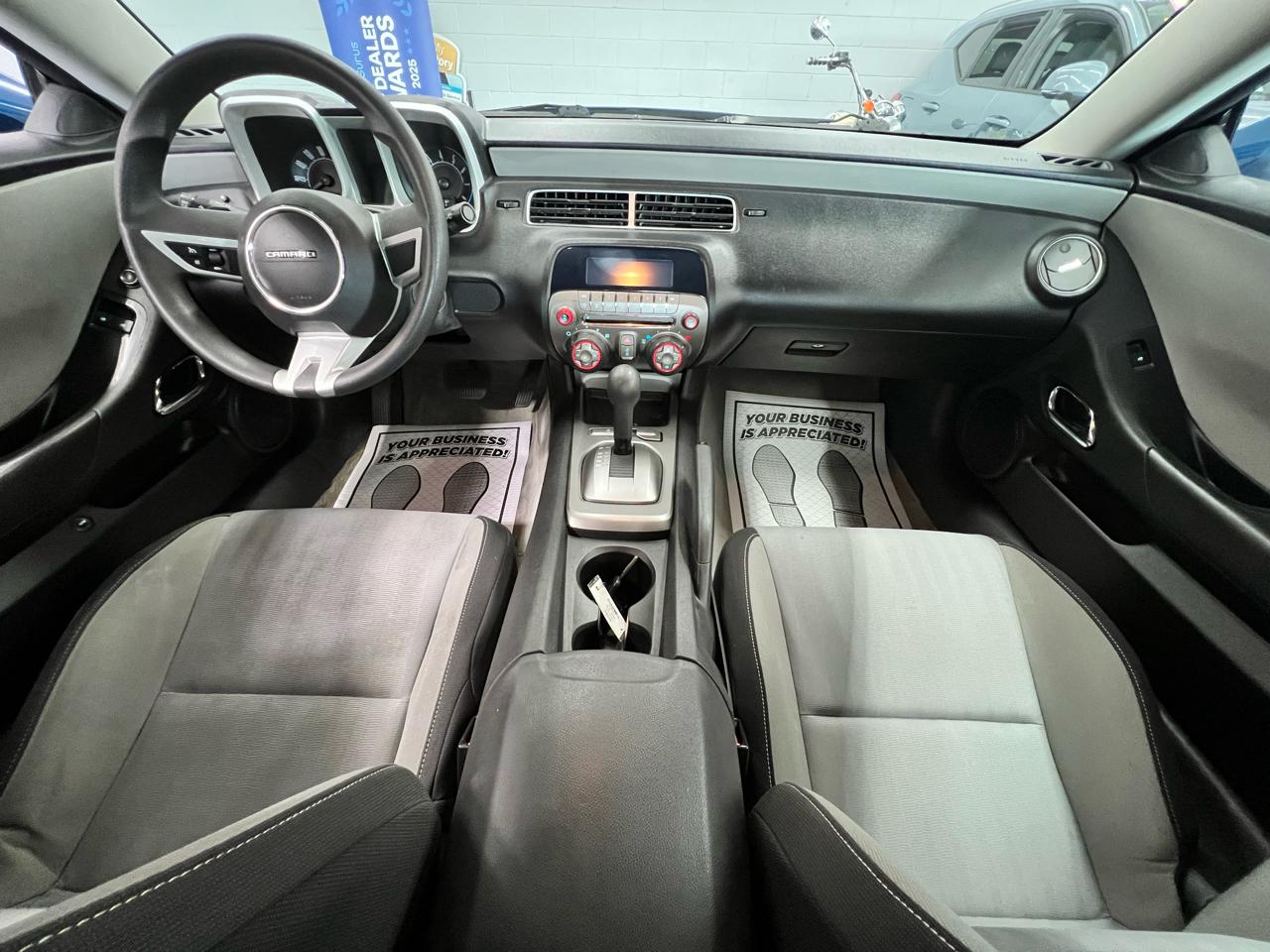 Chevrolet Camaro LS 2010