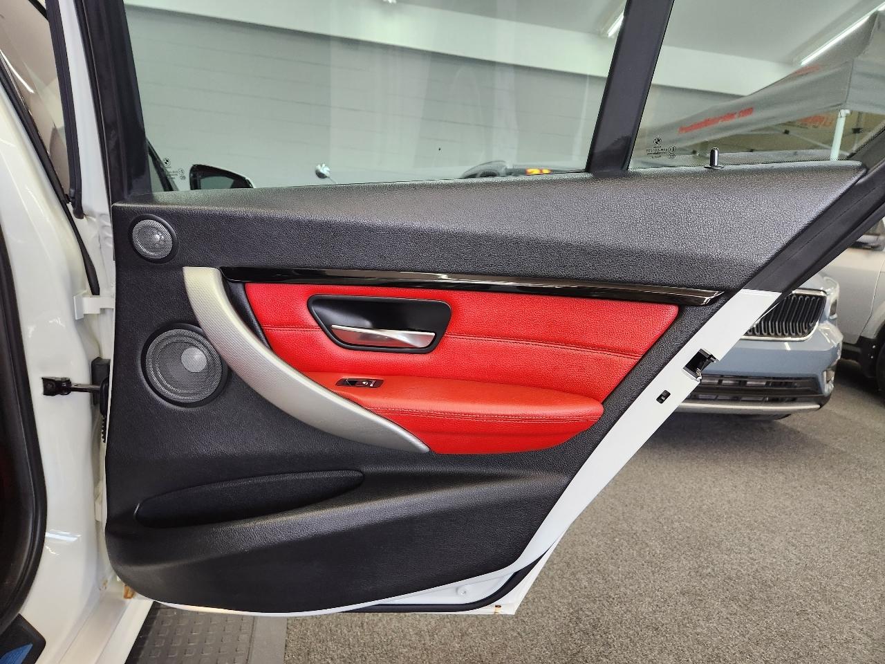BMW 3-Series  2016