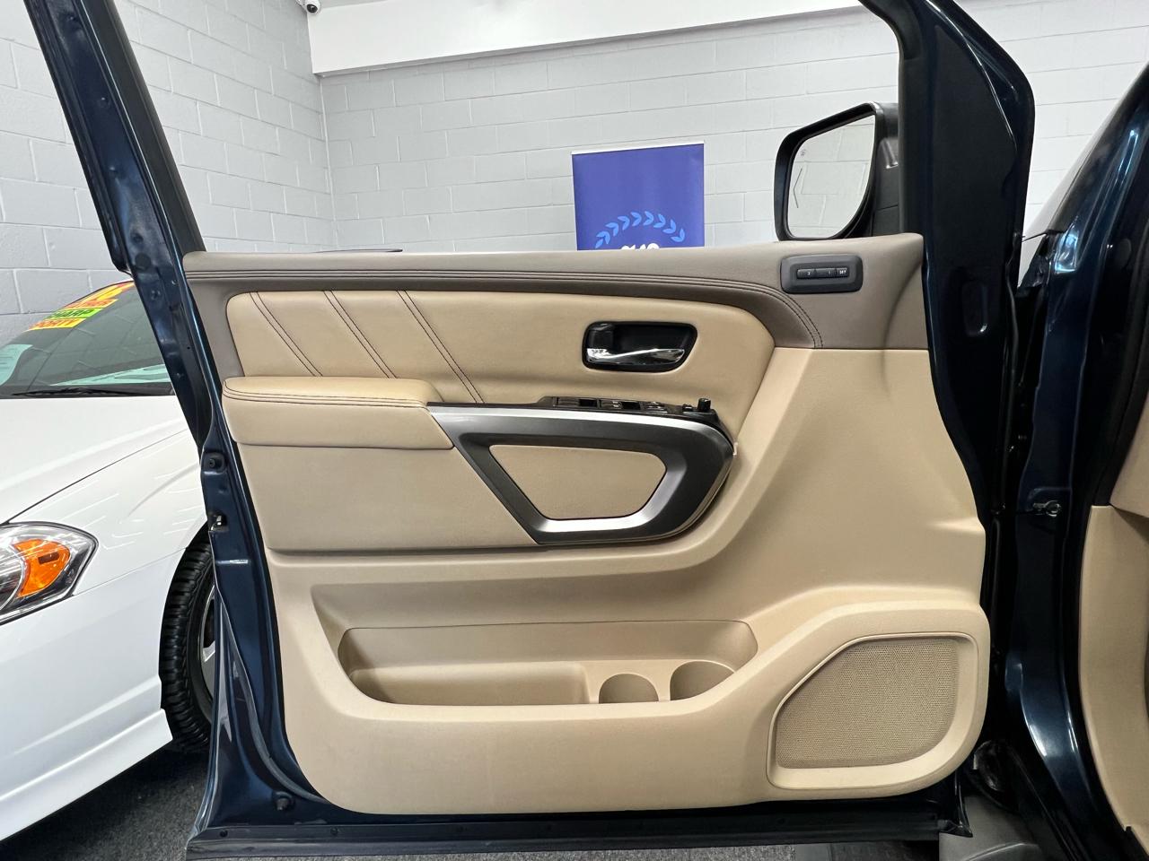 Nissan Armada Platinum 2015