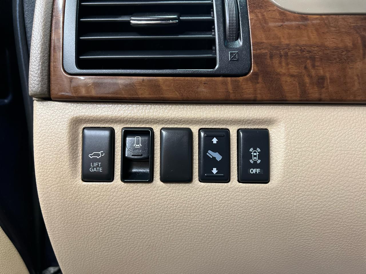 Nissan Armada Platinum 2015