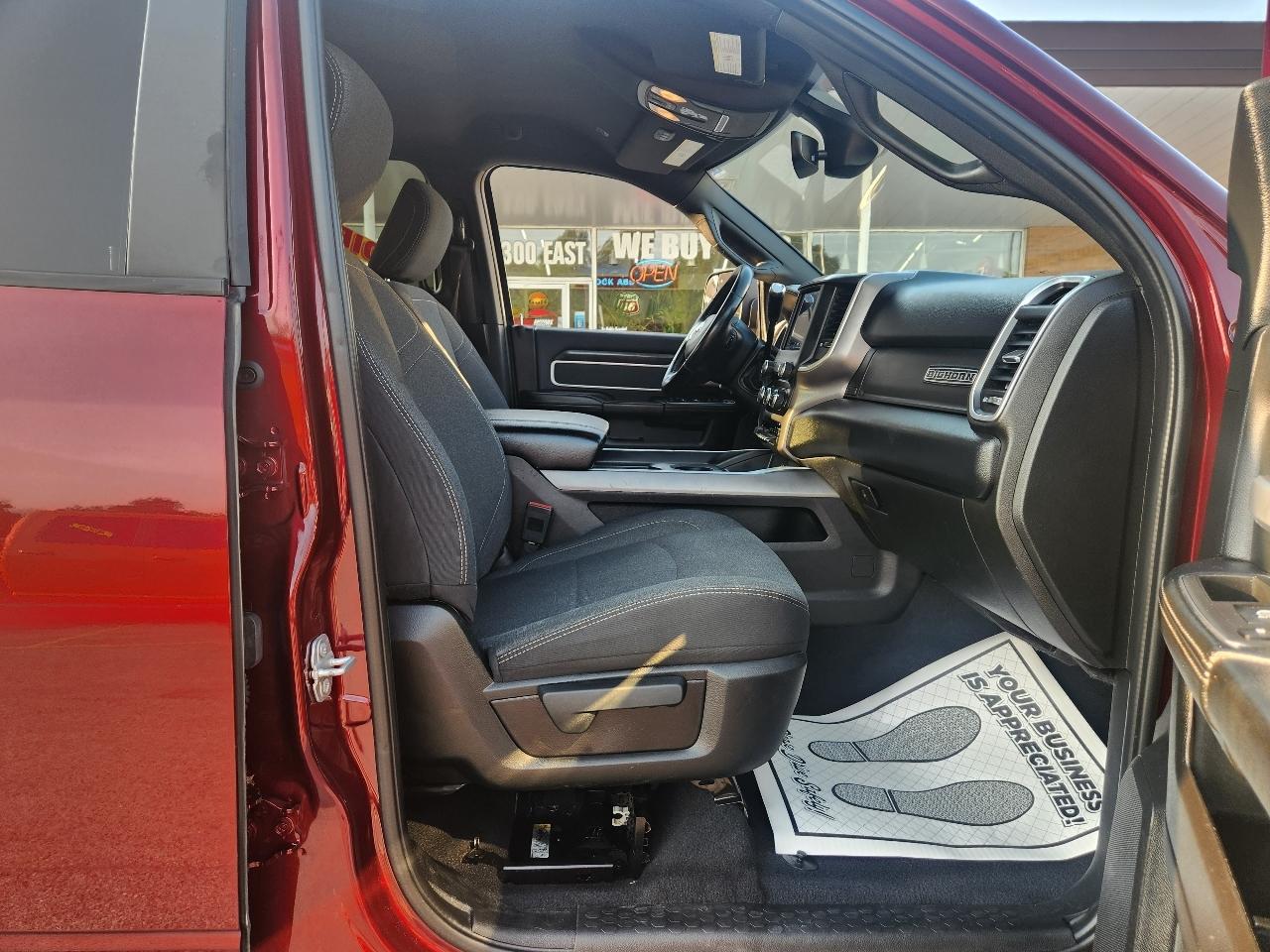 RAM 2500 4WD Mega Cab 160.5" Big Horn 2019