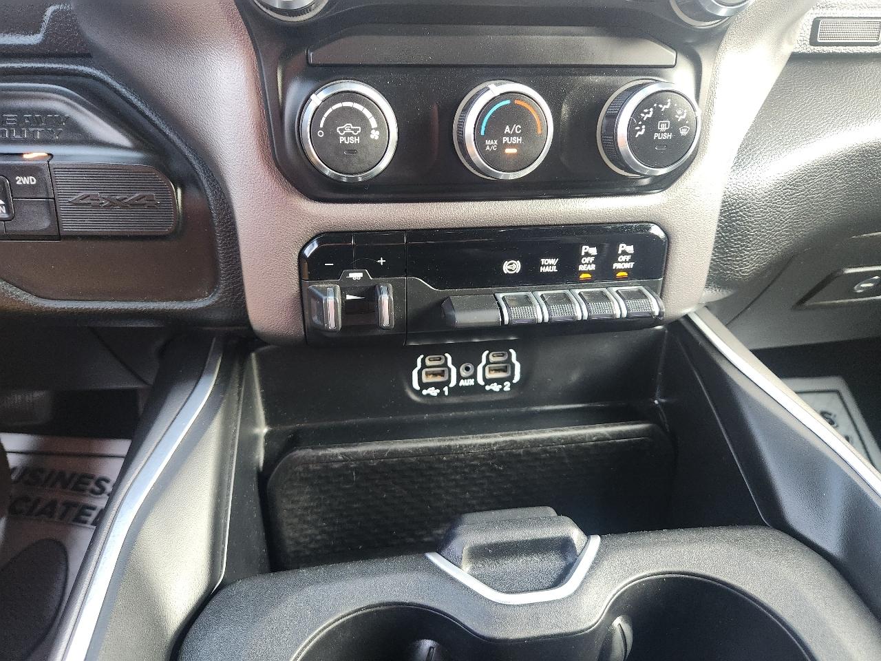 RAM 2500 4WD Mega Cab 160.5" Big Horn 2019