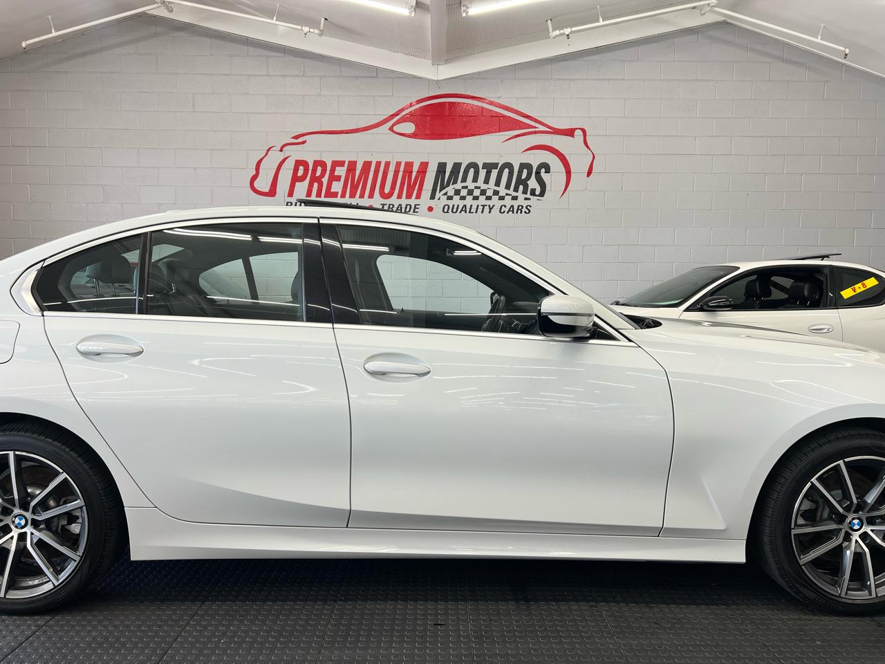 BMW 3-Series 330i xDrive 2019