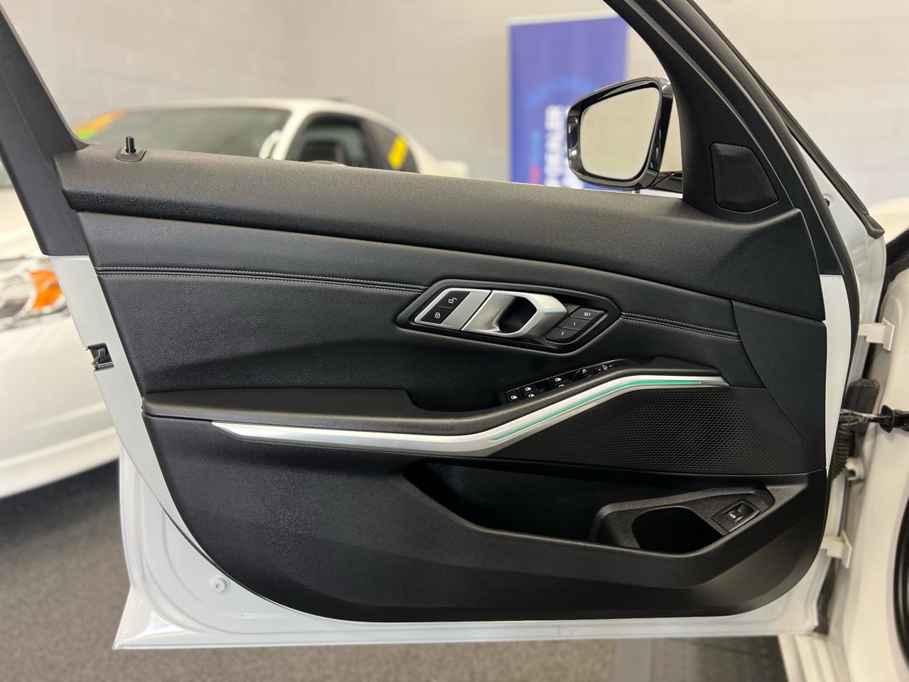 BMW 3-Series 330i xDrive 2019