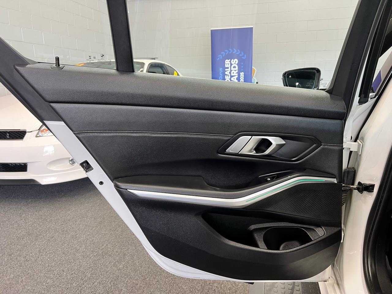 BMW 3-Series 330i xDrive 2019
