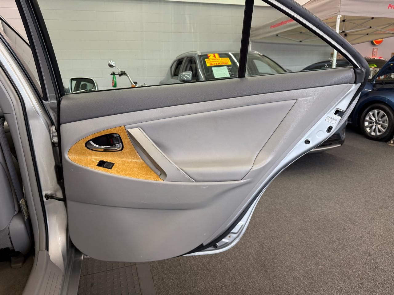 Toyota Camry LE 2007