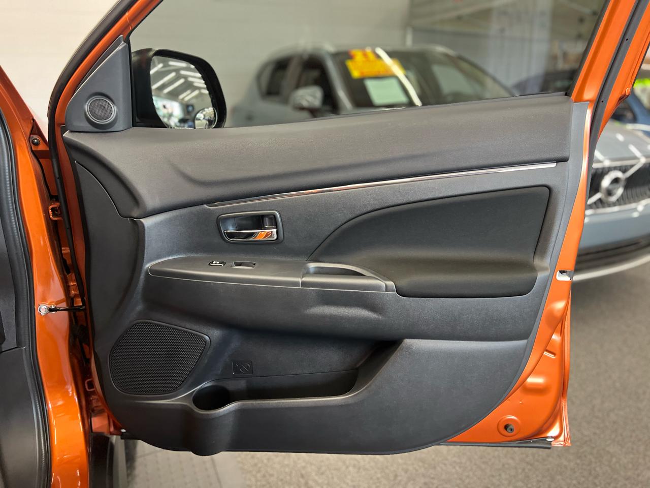 Mitsubishi Outlander Sport 2.0 ES 4WD 2024