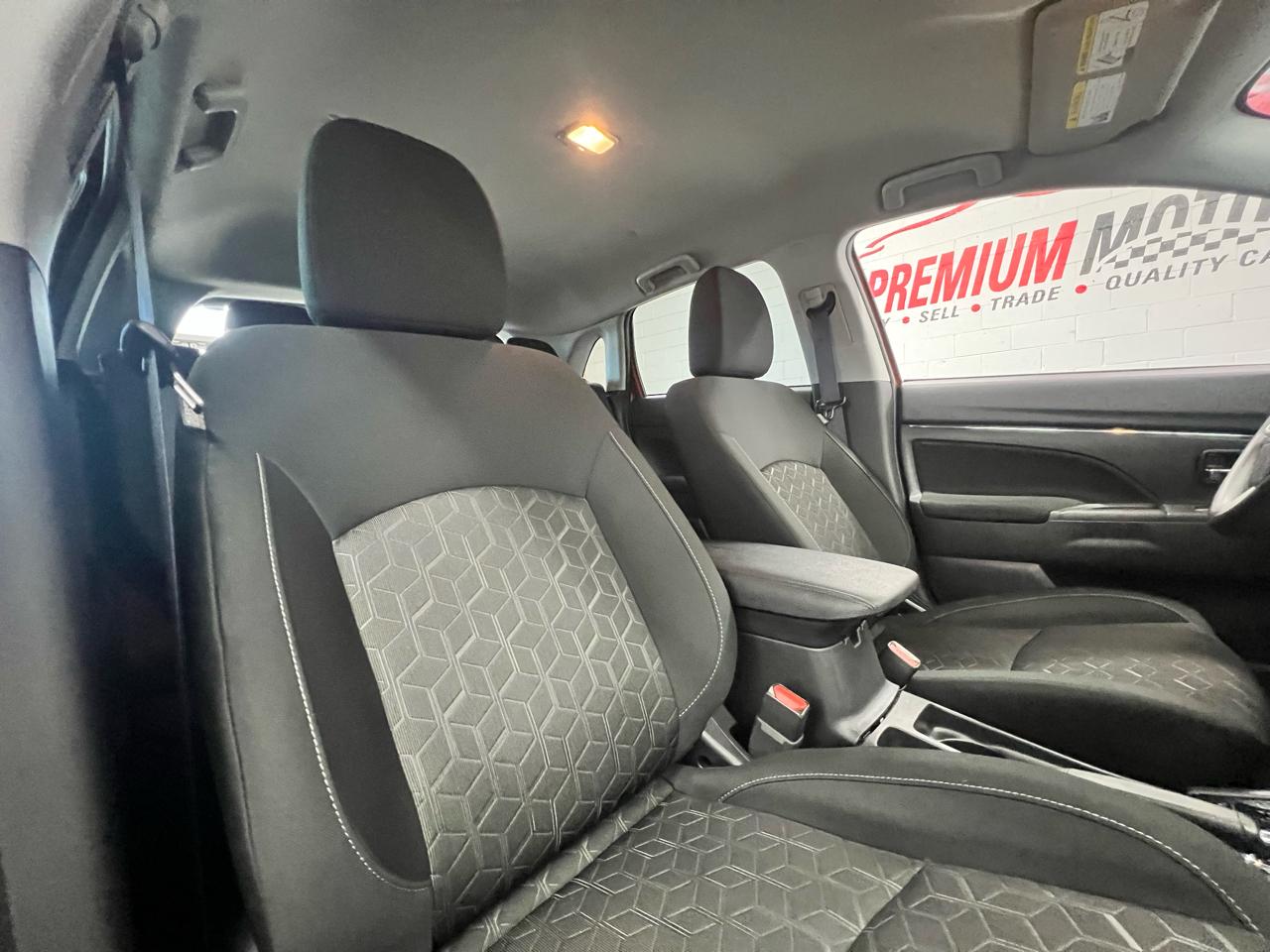 Mitsubishi Outlander Sport 2.0 ES 4WD 2024