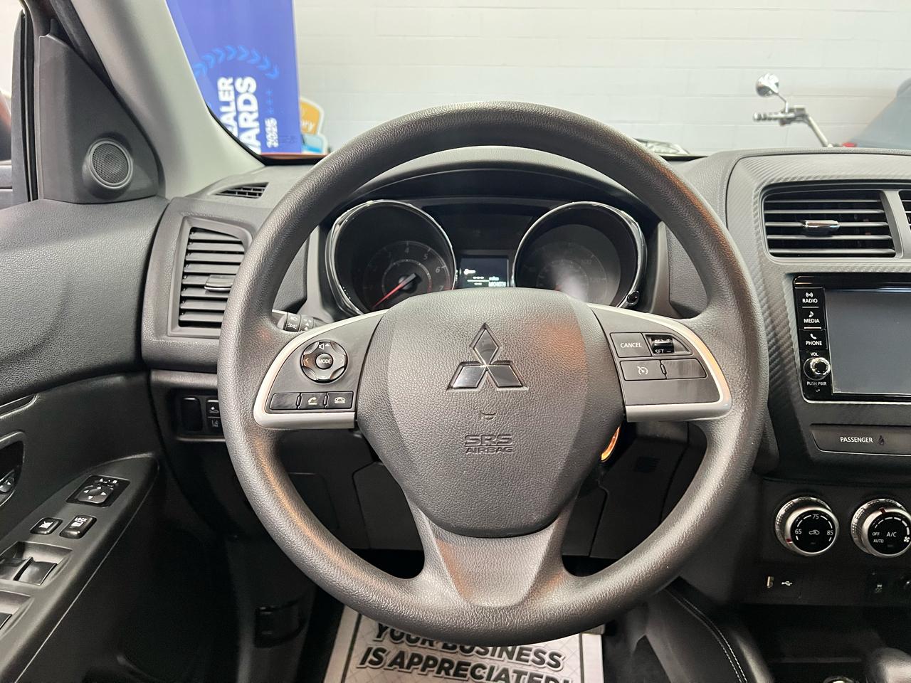 Mitsubishi Outlander Sport 2.0 ES 4WD 2024