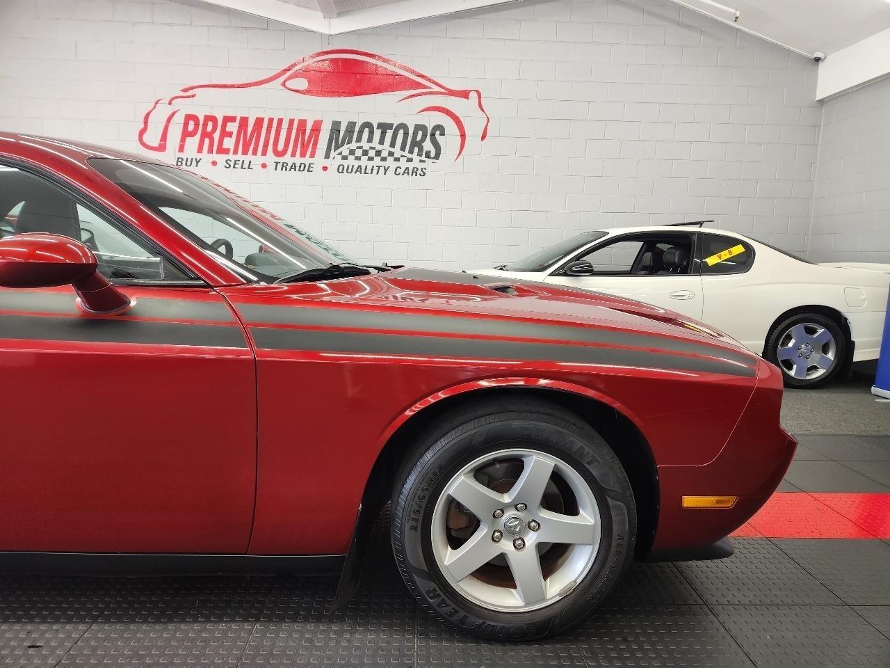 Dodge Challenger  2010