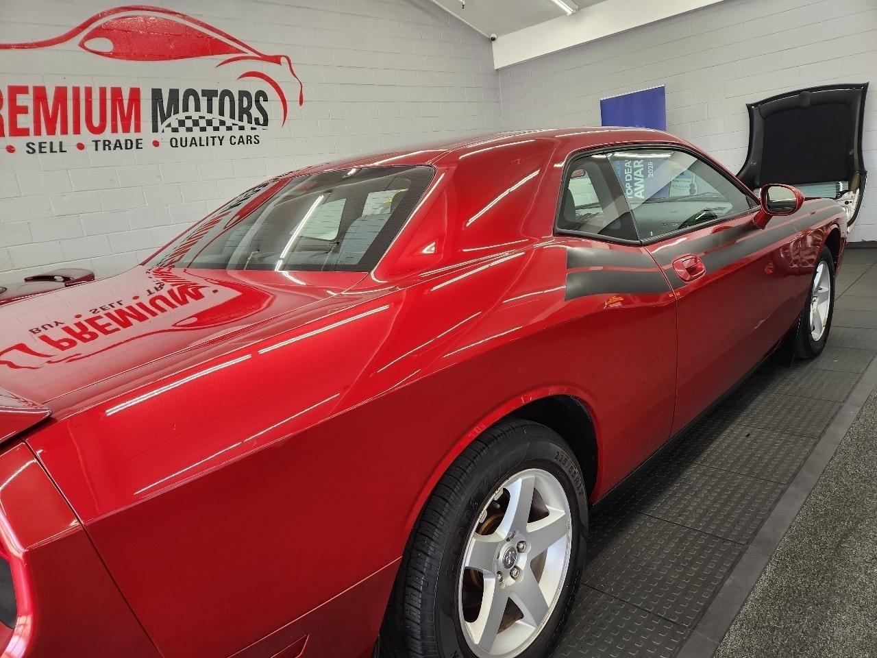 Dodge Challenger  2010