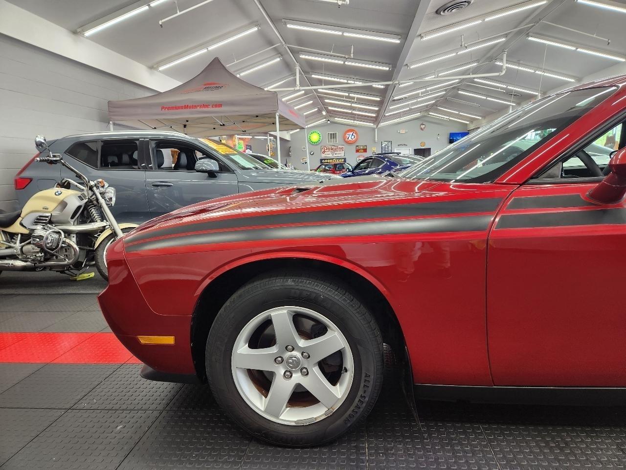 Dodge Challenger  2010