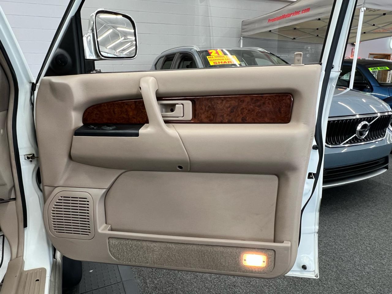 Isuzu Trooper S 2000