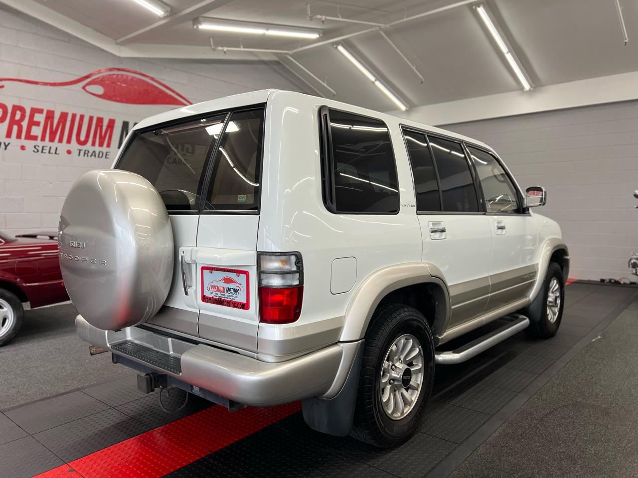 Isuzu Trooper S 2000