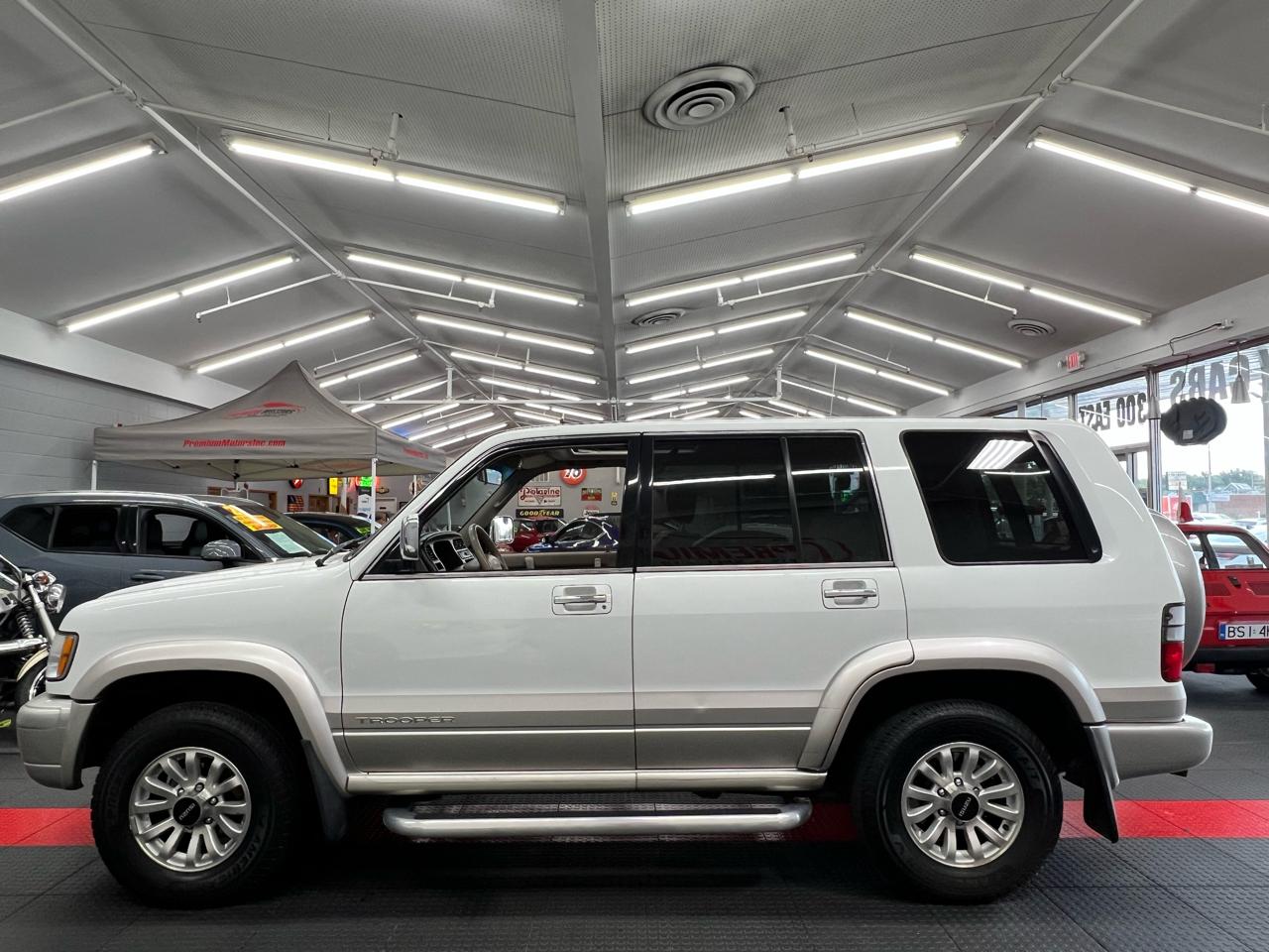 Isuzu Trooper S 2000
