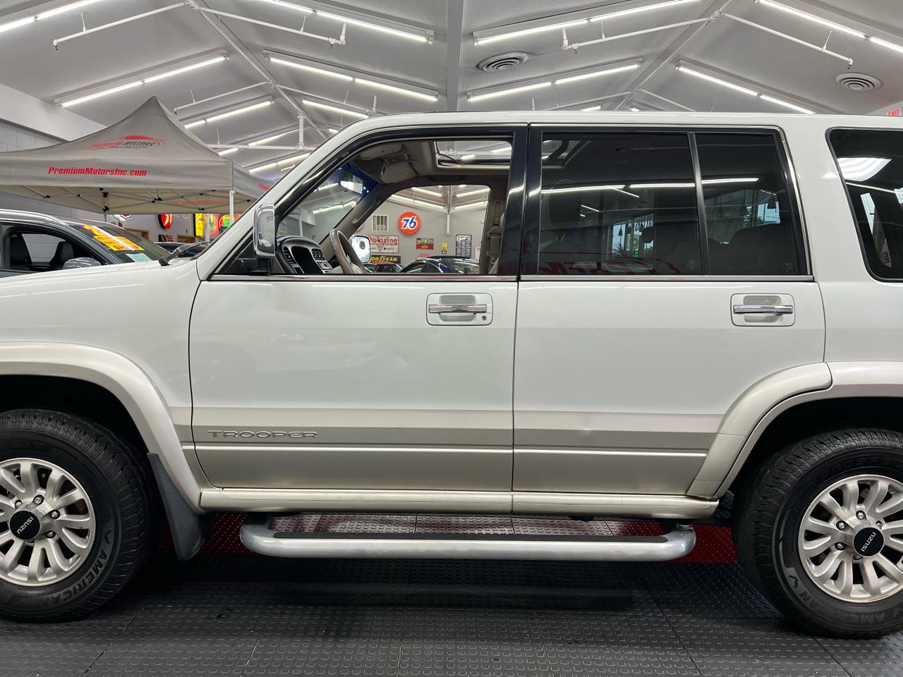 Isuzu Trooper S 2000