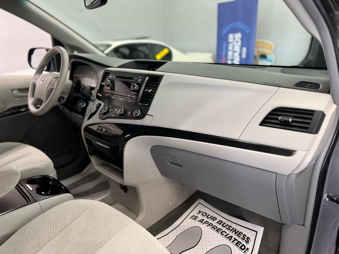 Toyota Sienna LE 2012