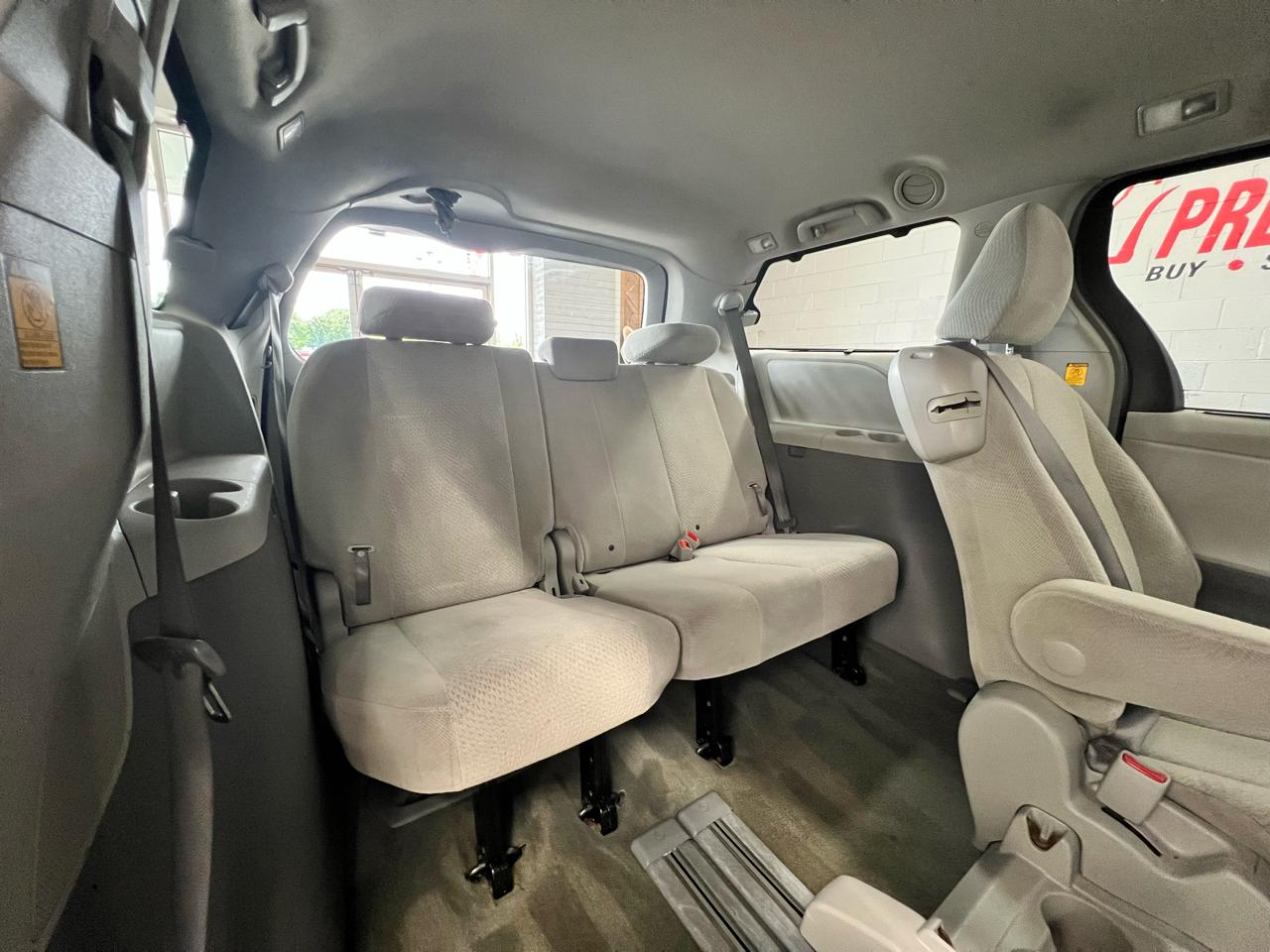 Toyota Sienna LE 2012