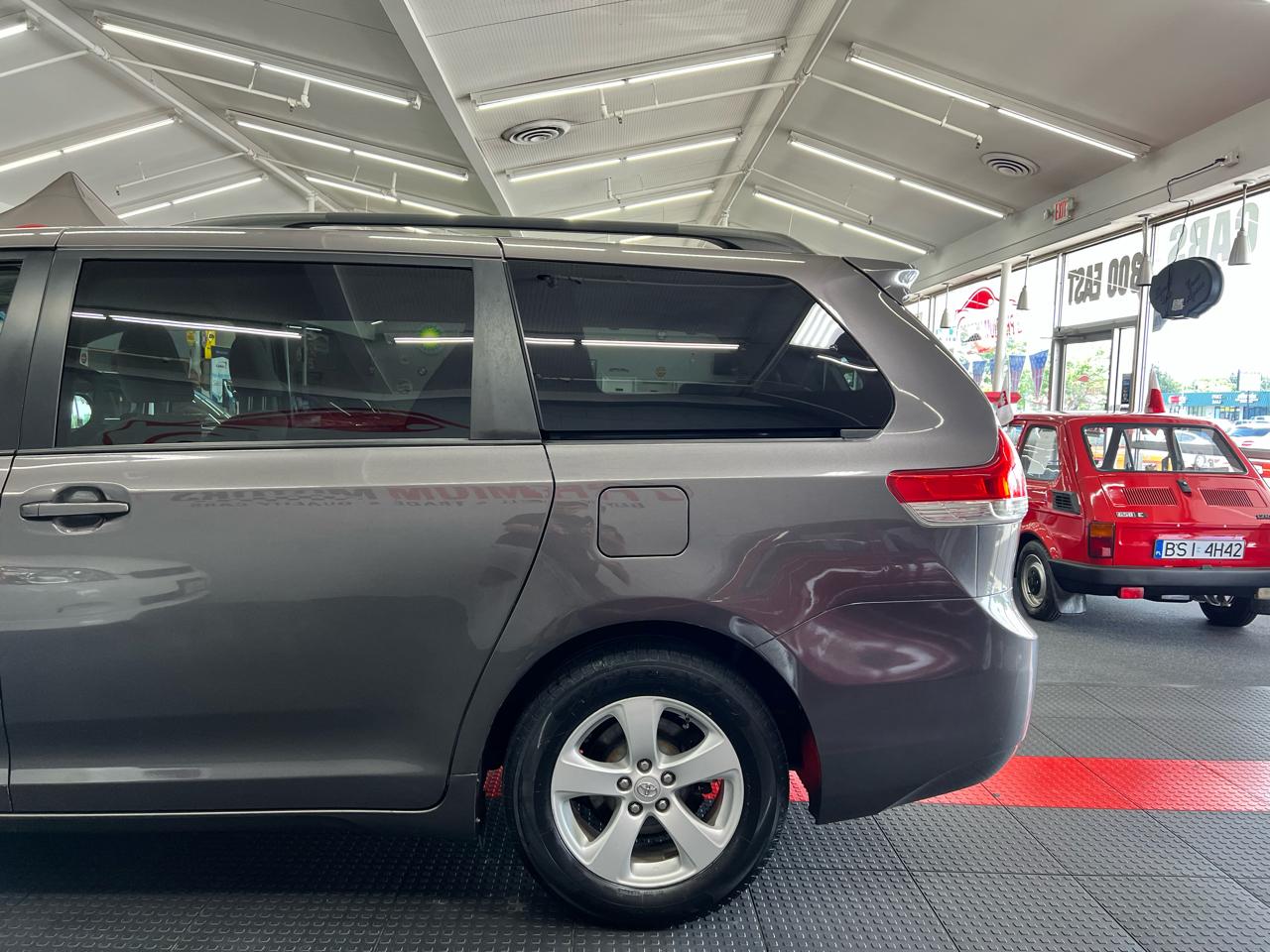 Toyota Sienna LE 2012