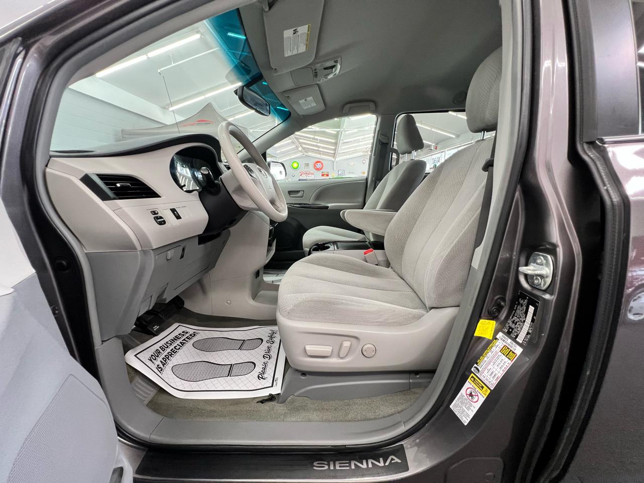 Toyota Sienna LE 2012