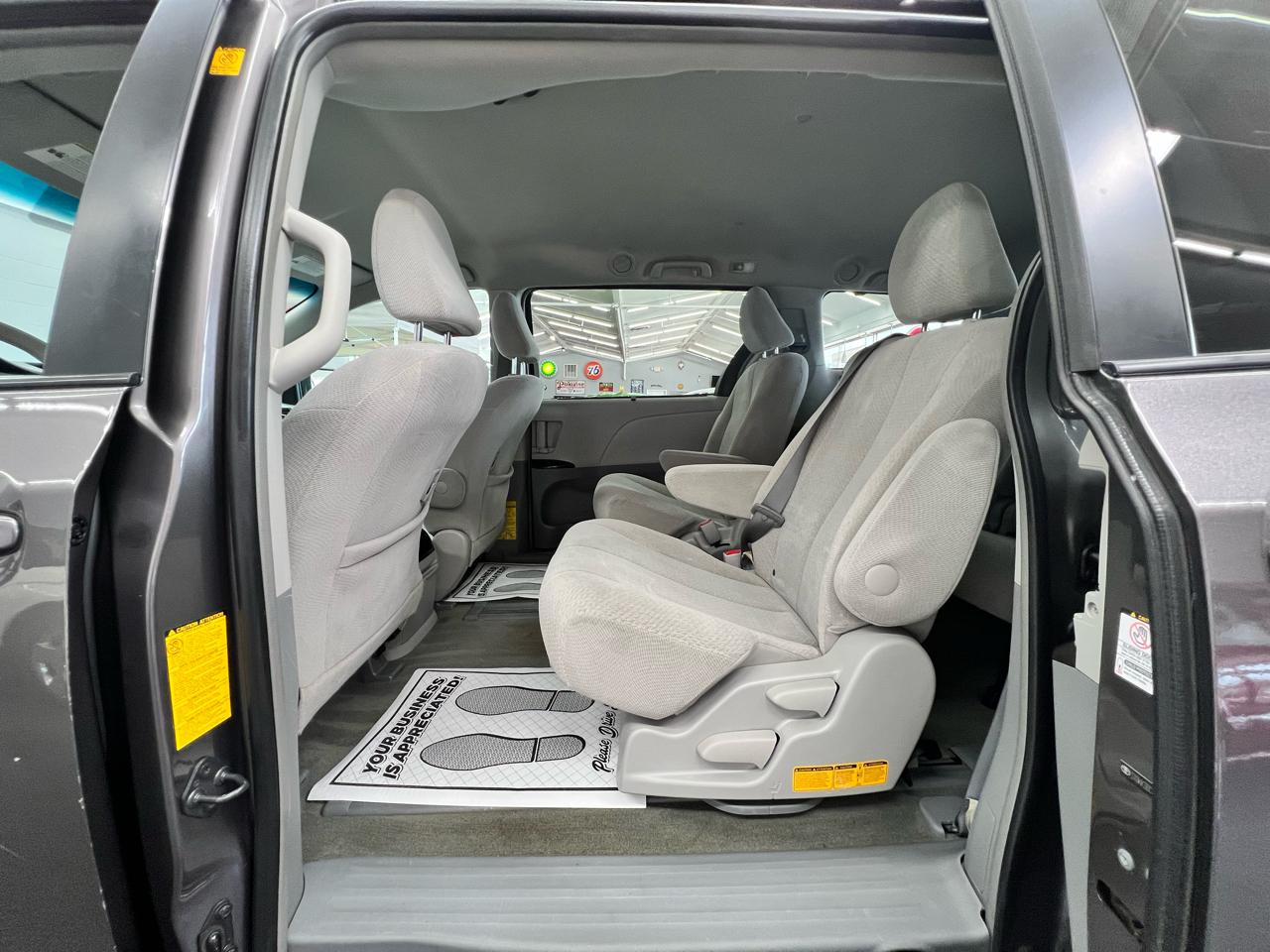 Toyota Sienna LE 2012