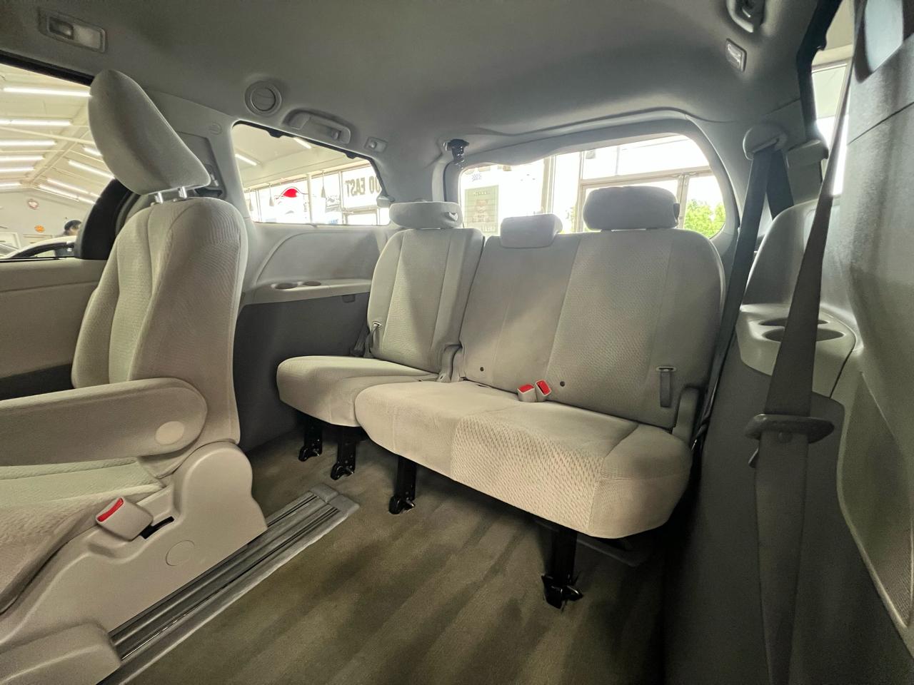 Toyota Sienna LE 2012