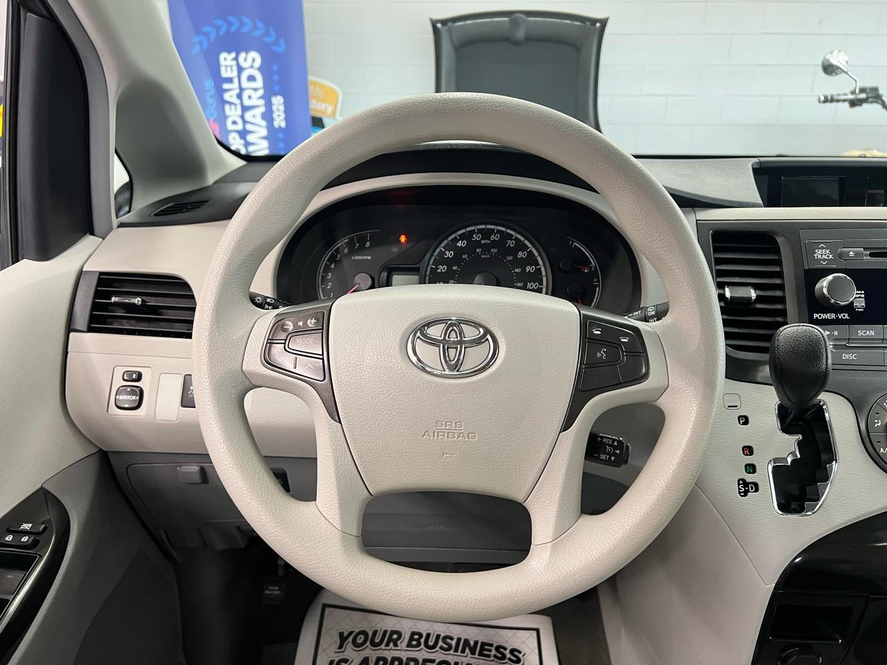 Toyota Sienna LE 2012