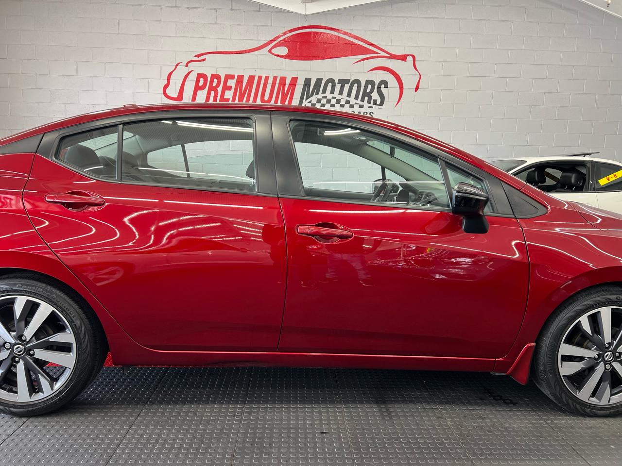Nissan Versa SR 2020