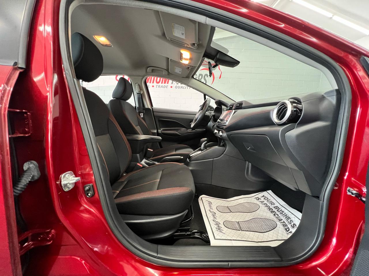 Nissan Versa SR 2020