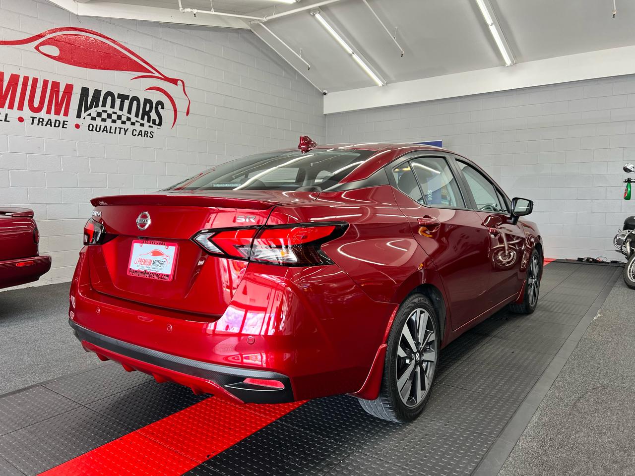 Nissan Versa SR 2020