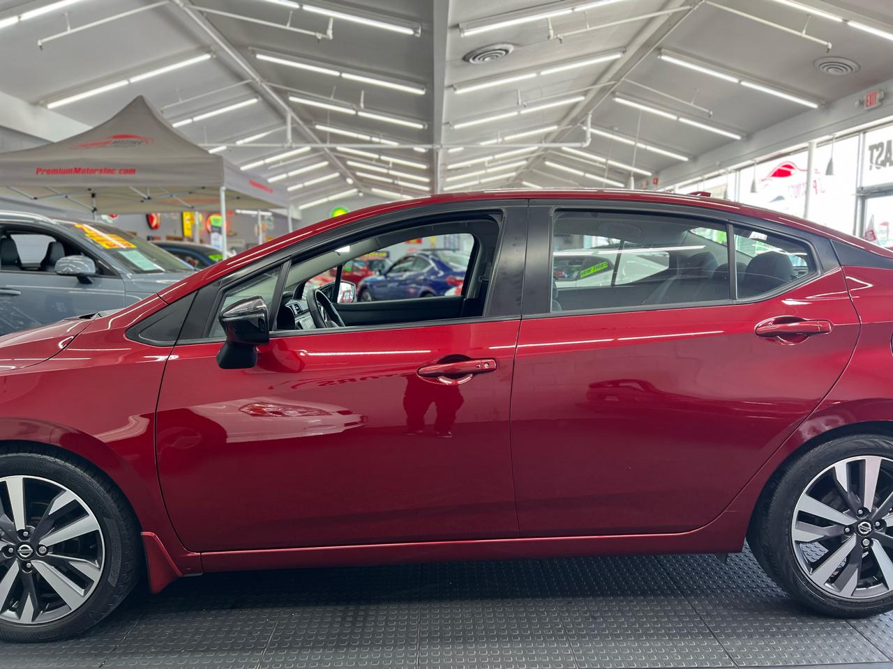 Nissan Versa SR 2020