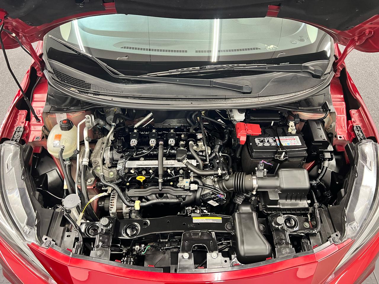 Nissan Versa SR 2020