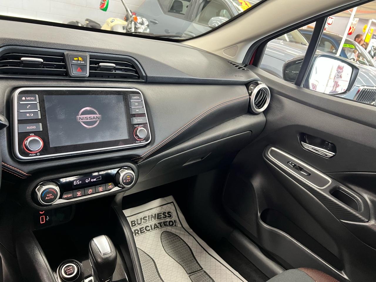 Nissan Versa SR 2020